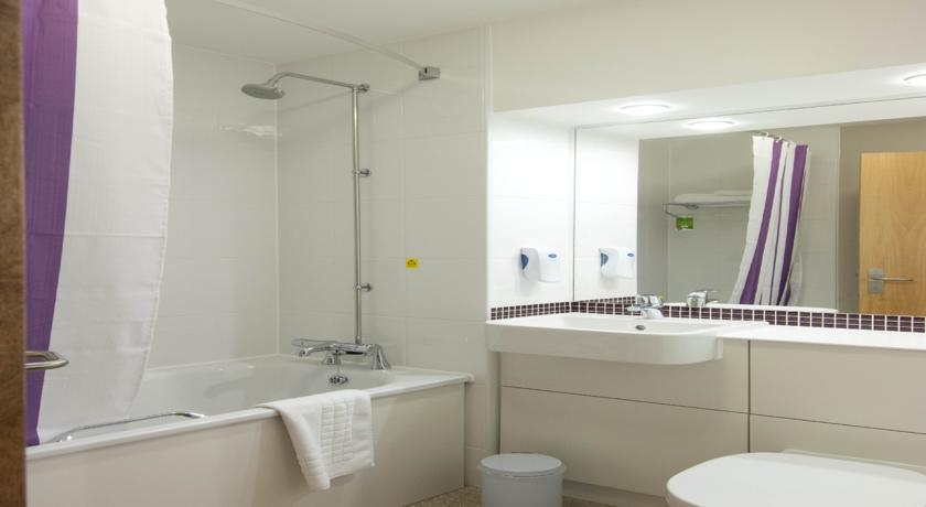 Premier Inn Uttoxeter Bagian luar foto