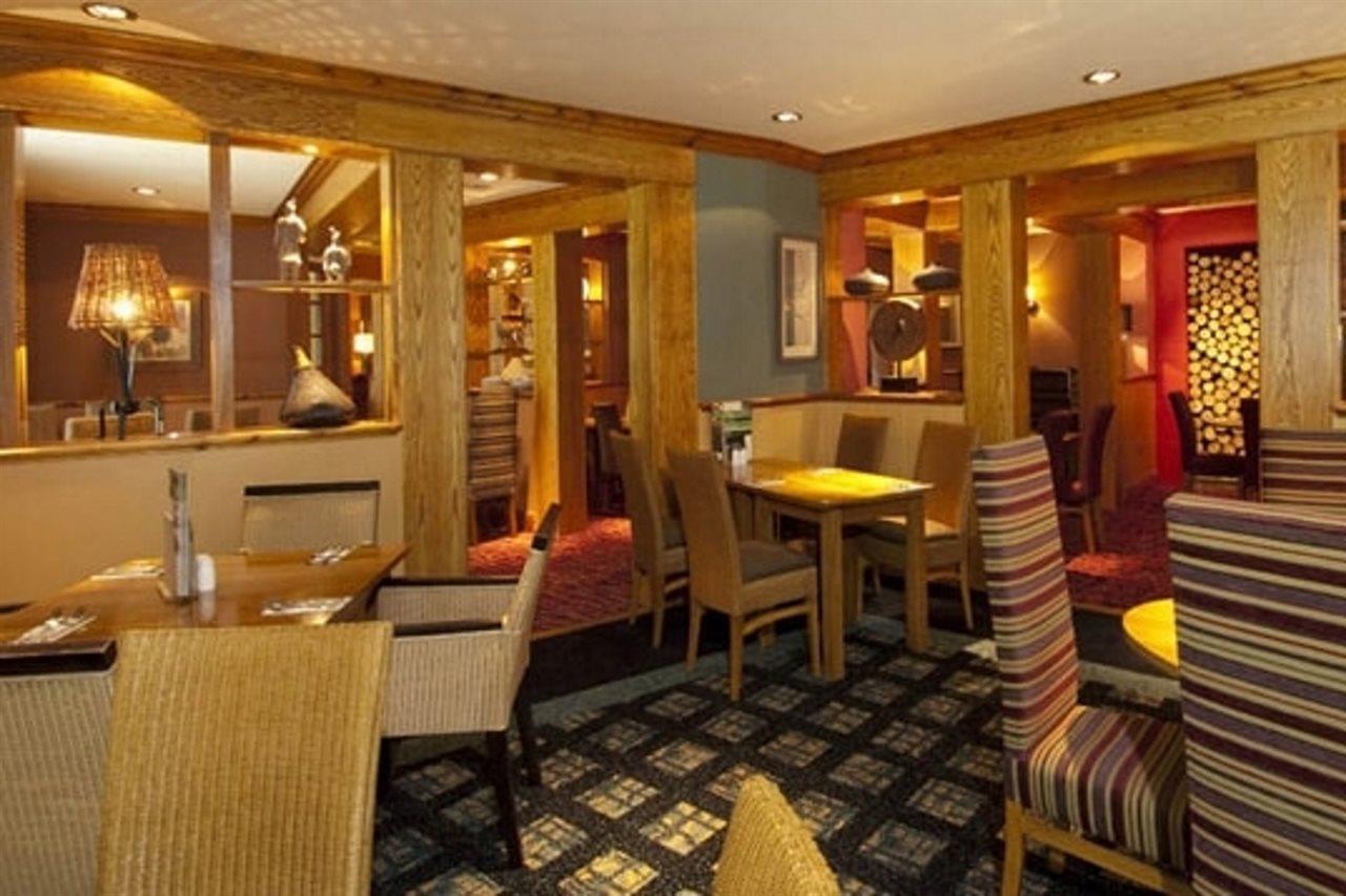 Premier Inn Uttoxeter Bagian luar foto