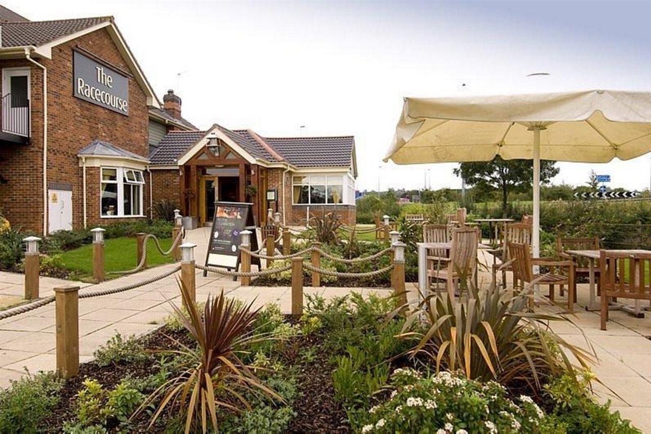Premier Inn Uttoxeter Bagian luar foto