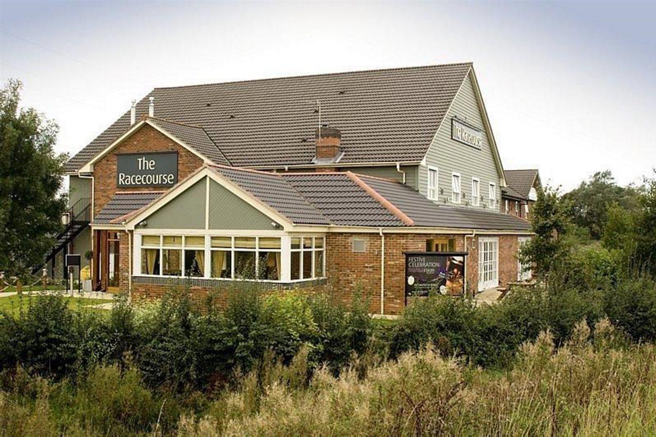 Premier Inn Uttoxeter Bagian luar foto